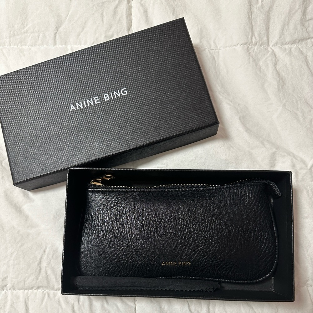 Anine Bing Highland Sunglasses in silver - Picture 7 of 9